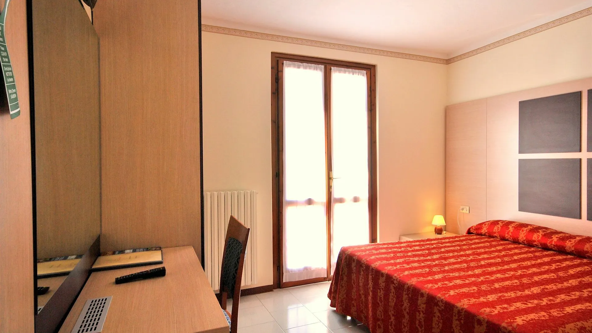 Hotel Eden Salo 3*,  Italy